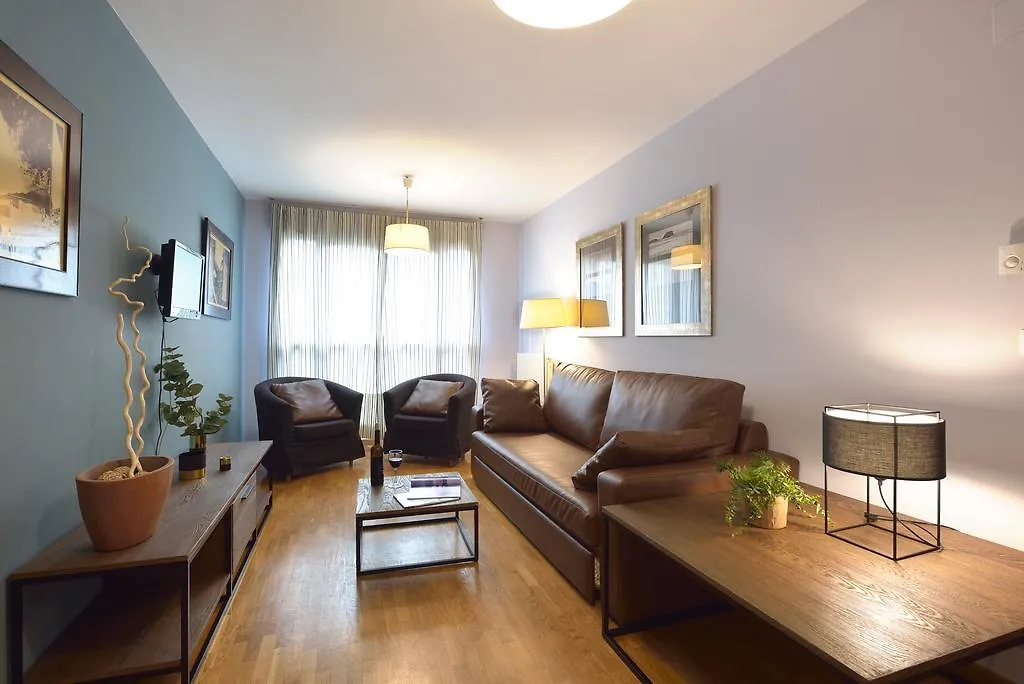 Suites Pamplona Plaza Aparthotel